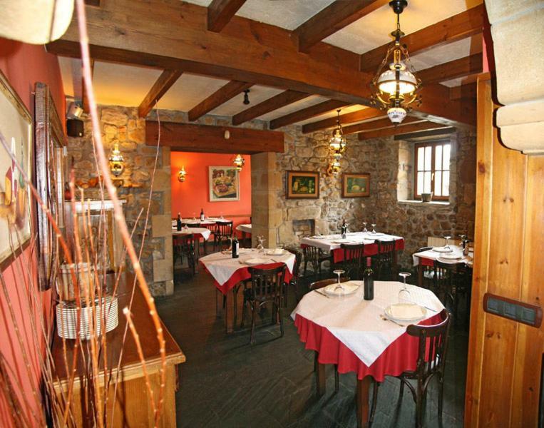 Posada Restaurante Casa Juanchu Adino ภายนอก รูปภาพ